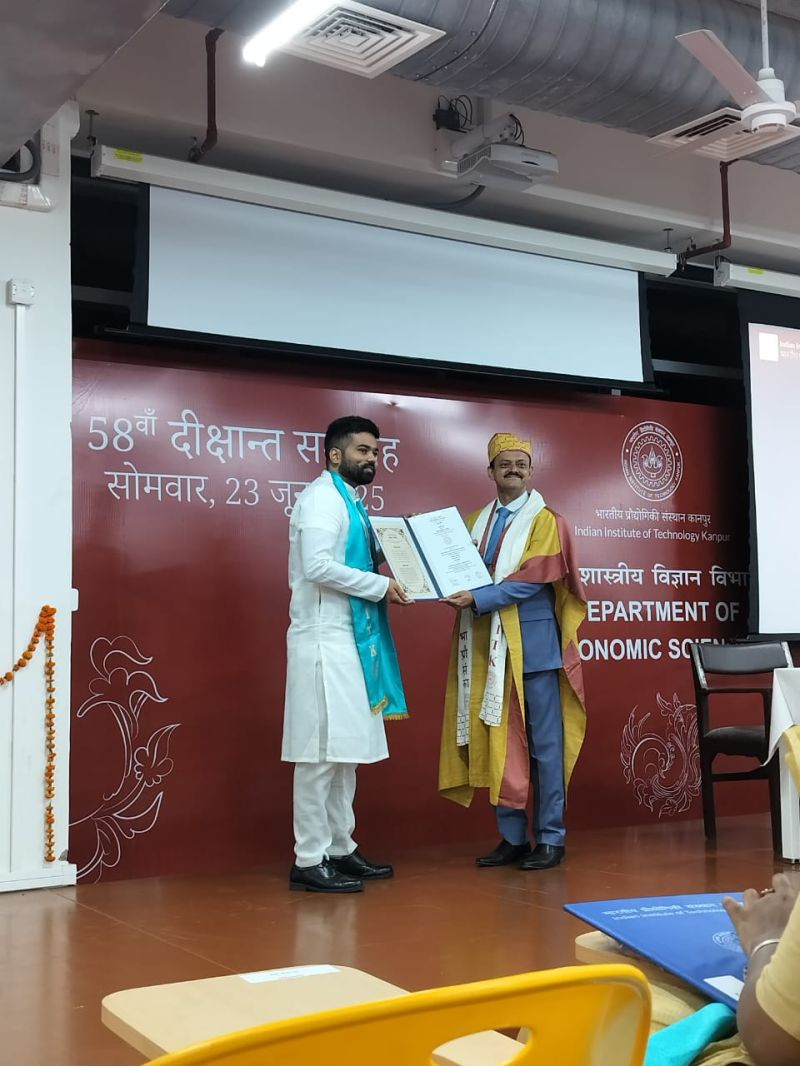 Adarsh Singh receiving his eMasters degree at IIT Kanpur’s 58th Convocation